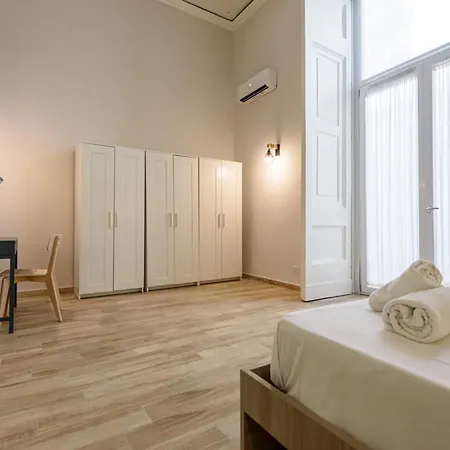 Vico Sedil Capuano 21 نابولي