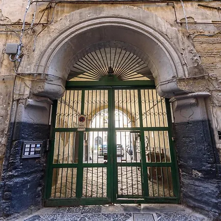 شقة Vico Sedil Capuano 21 *