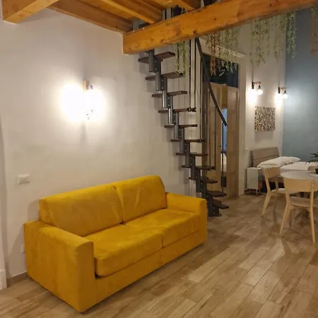 Vico Sedil Capuano 21 Neapol